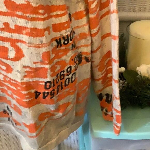 Express nyc state grapic sweater large - Picture 3 of 6